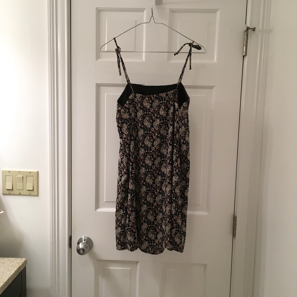 Pattern Dress - Picture 2 of 3